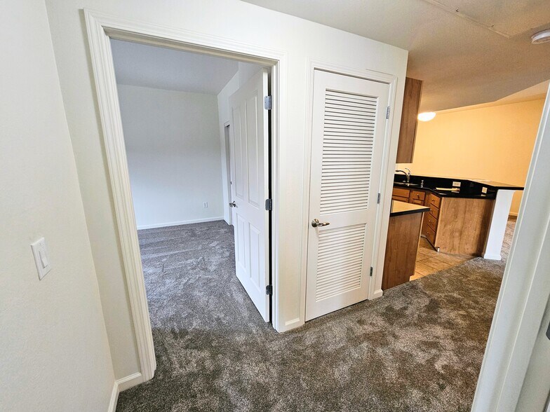 Building Photo - 1450 Idlewild Dr