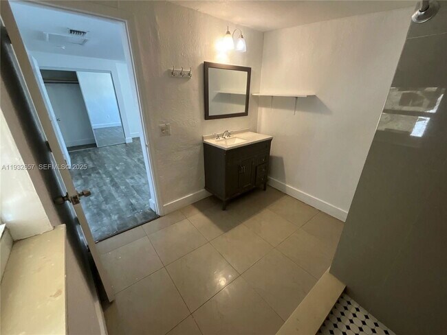 Building Photo - 1064 NW 103rd St