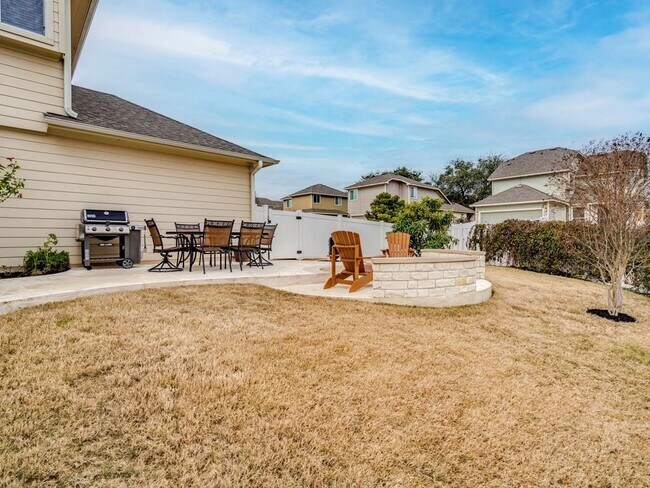 Building Photo - 611 Boca Chica Dr
