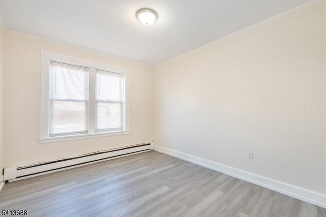 Building Photo - 226 Franklin Ave