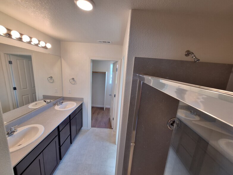 Building Photo - 4335 Ibiza Island Way