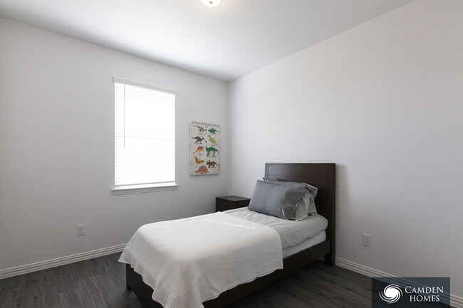 Building Photo - 163 Yale Ave