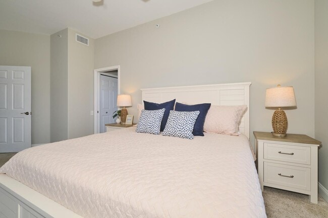 Building Photo - 9190 Southmont Cove