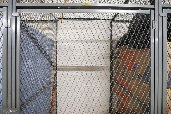 Building Photo - 3713 S George Mason Dr