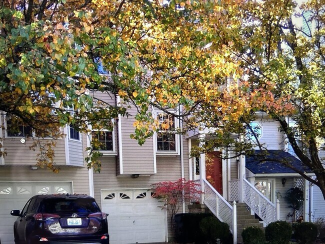 Building Photo - 420 Windfield Pl