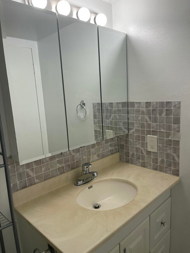 Building Photo - 801 Three Islands Boulevard