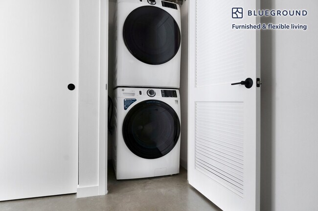 Building Photo - 1502 Fawcett Ave