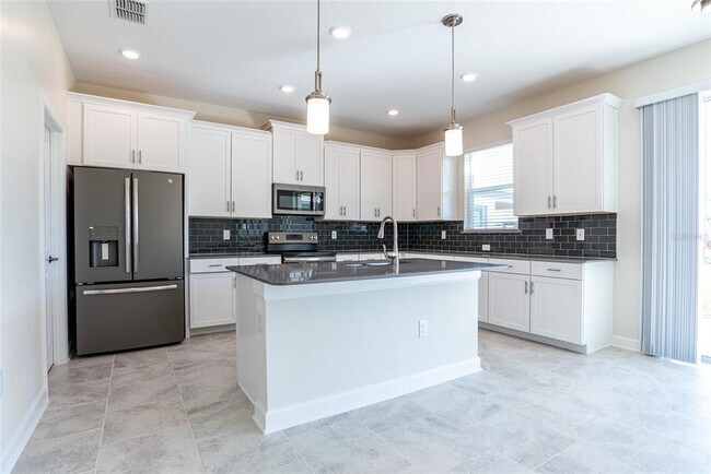 Building Photo - 12018 Grammar Ln
