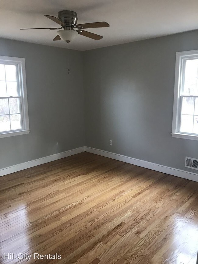 Building Photo - 1714 Graves Mill Rd