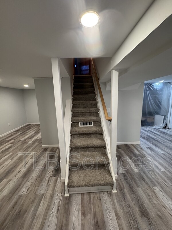 Building Photo - 542 Montdale Rd