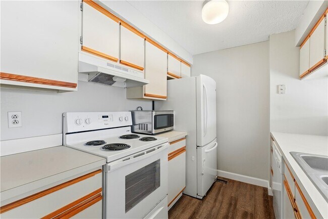 Building Photo - 217 Clearbrook Ct