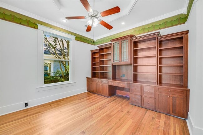 Building Photo - 1006 Shelley Ave