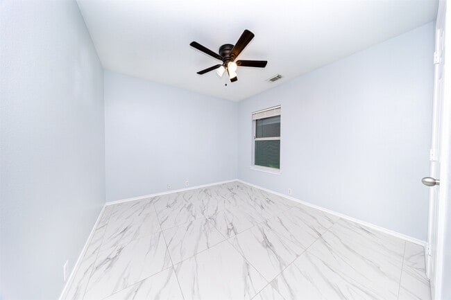 Building Photo - 2203 Mountain Ranch Dr