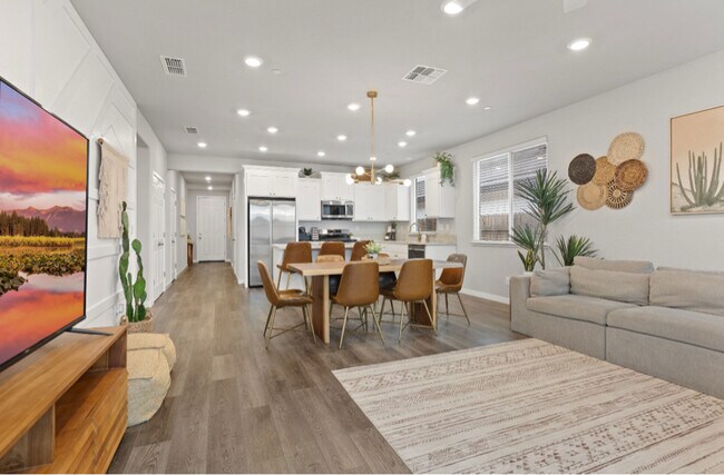 Building Photo - 1305 Swallowtail Dr