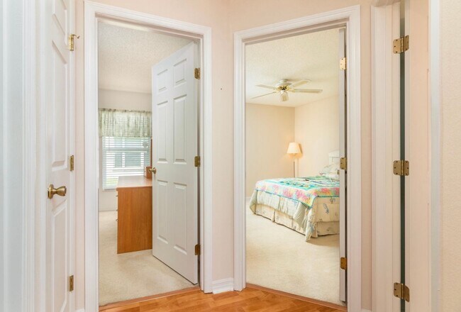 Building Photo - 3 Bedroom available in Daytona Beach