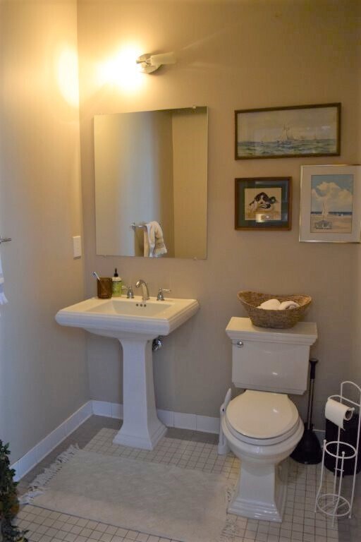 Half Bath - 400 Village Pky NE