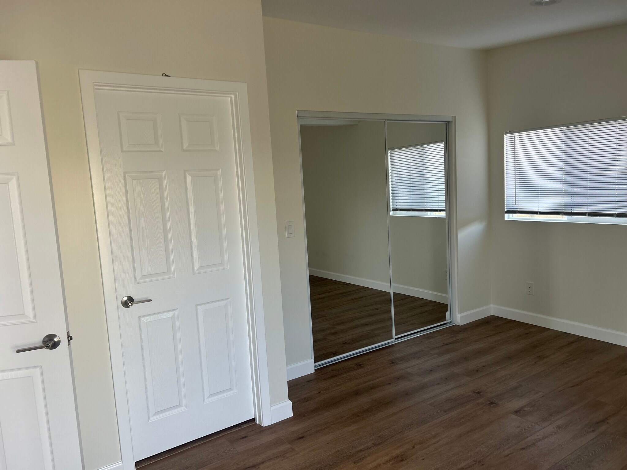 Building Photo - 8418 Stewart and Gray Rd