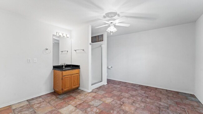 Building Photo - Serene Bella Vista Lakeside 4 bedroom