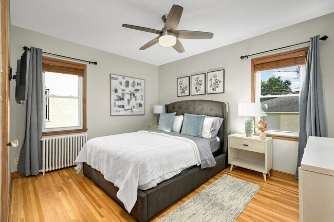 Building Photo - 5713 Lyndale Ave S