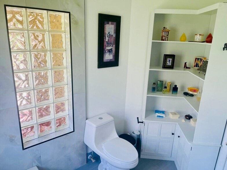 Building Photo - 6817 Barnwell Dr