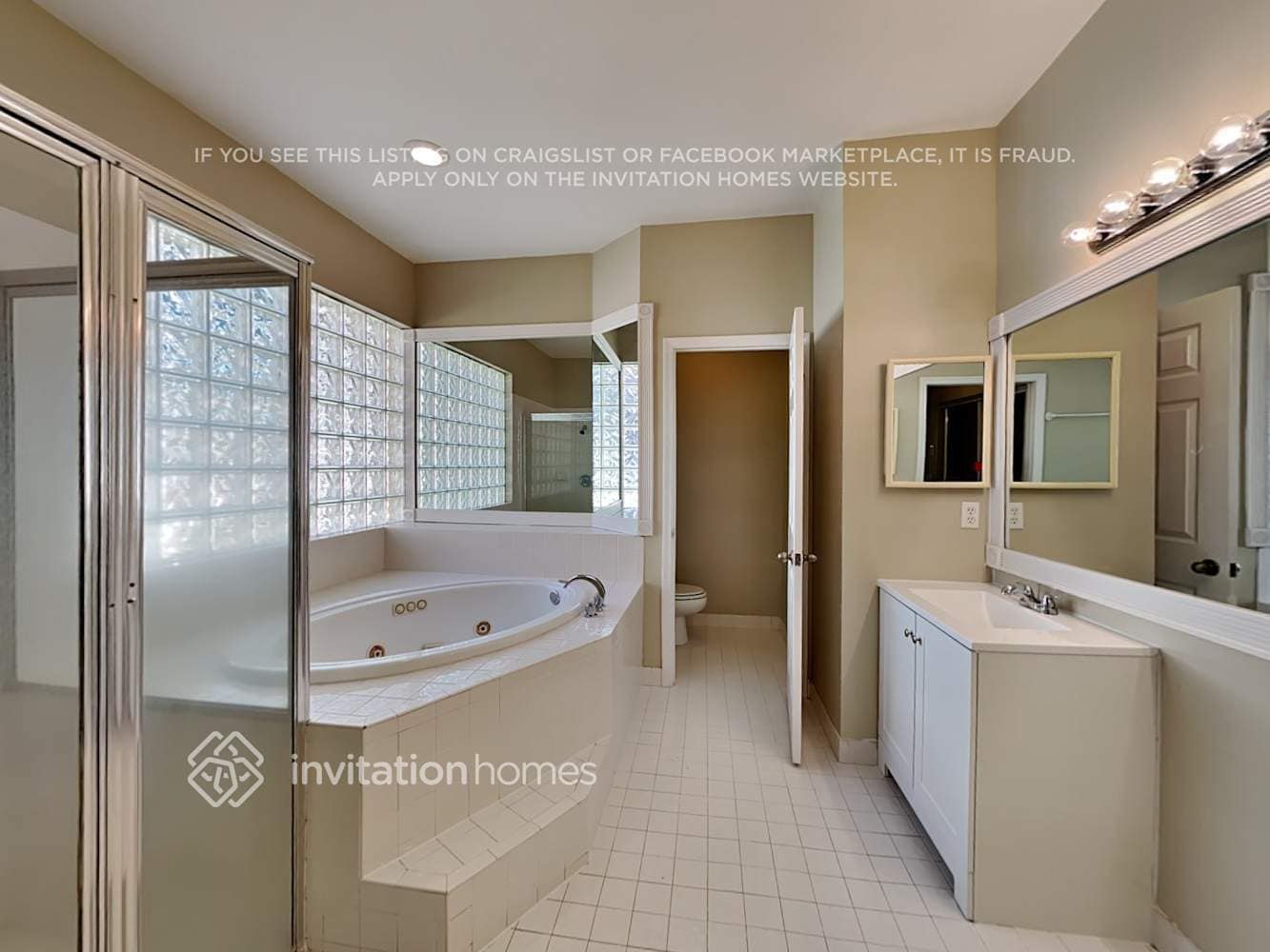 Building Photo - 1170 NW 185th Ave