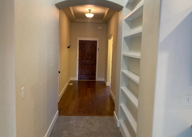 Building Photo - Upgraded 3 Bedroom Home in West Boise