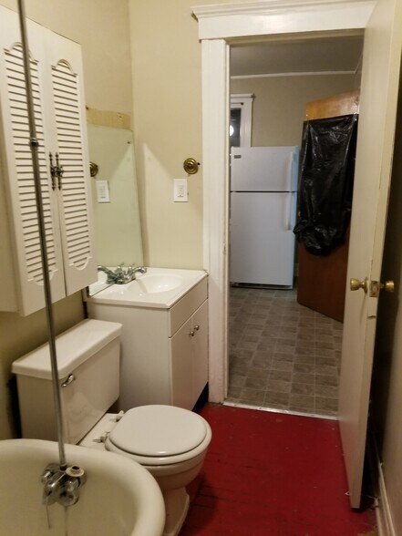 Building Photo - 9345 Charest St