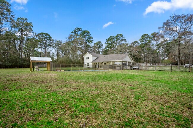 Building Photo - 15347 Conroe Dr