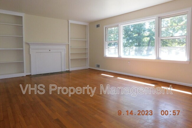 Building Photo - 8691 Old Dumfries Rd