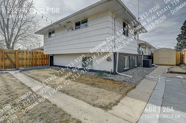 Building Photo - 1929 N Circle Dr