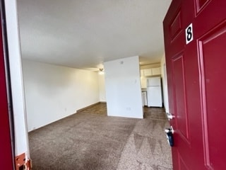 Building Photo - King Manor Apartments
