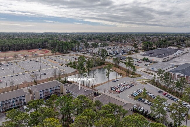 Building Photo - 1 bedroom 1 Bath Beside UNCW