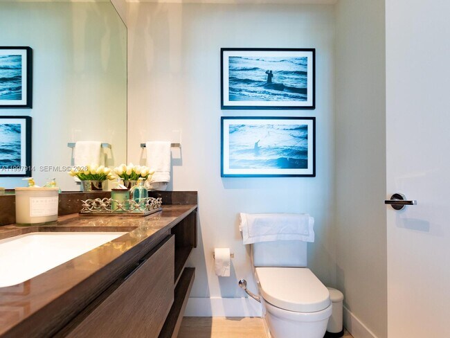 Building Photo - 360 Ocean Dr