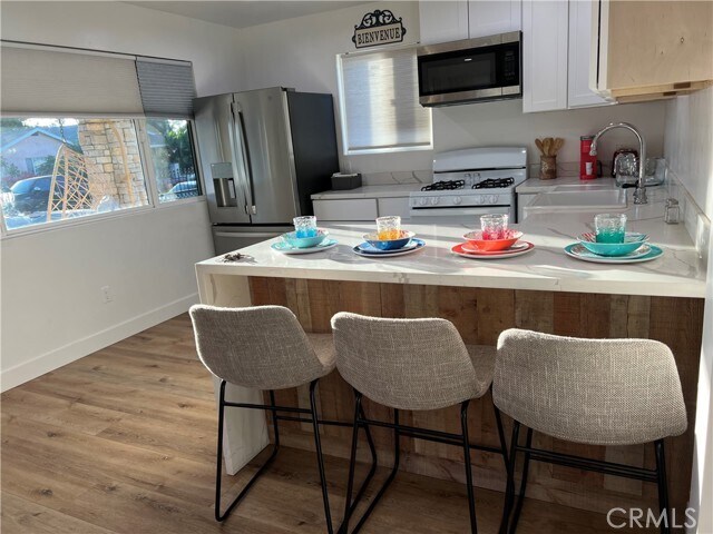 Building Photo - 9528 Redfern Ave