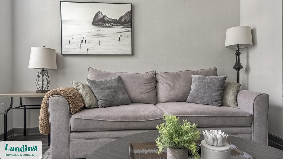 Building Photo - 1415 N Main Ave