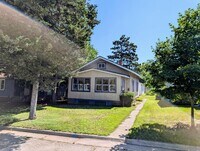 Building Photo - 772 Hillview Ave