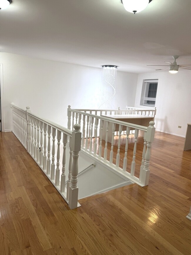 Building Photo - 17312 Valley View Dr