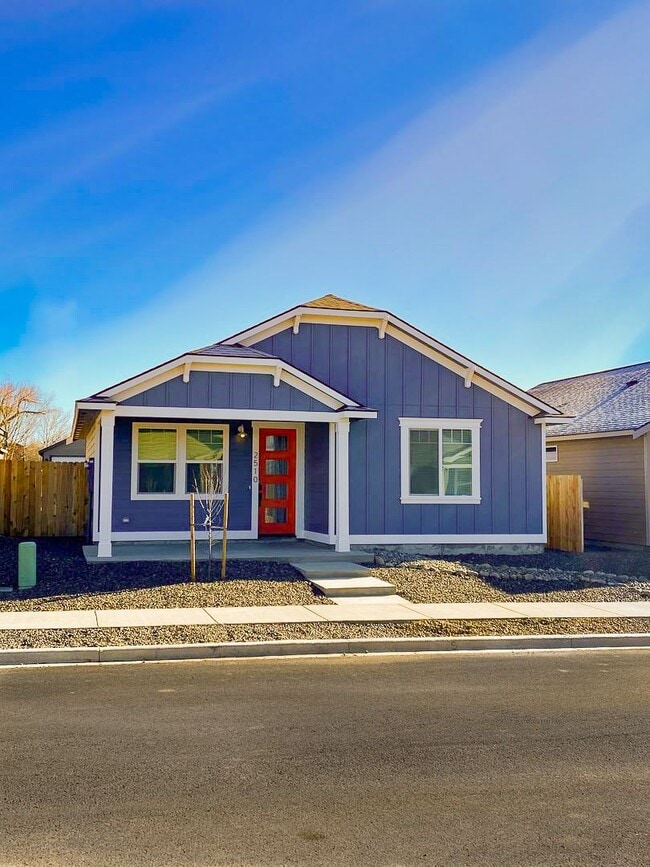 Building Photo - 1/2 OFF First Month’s Rent!