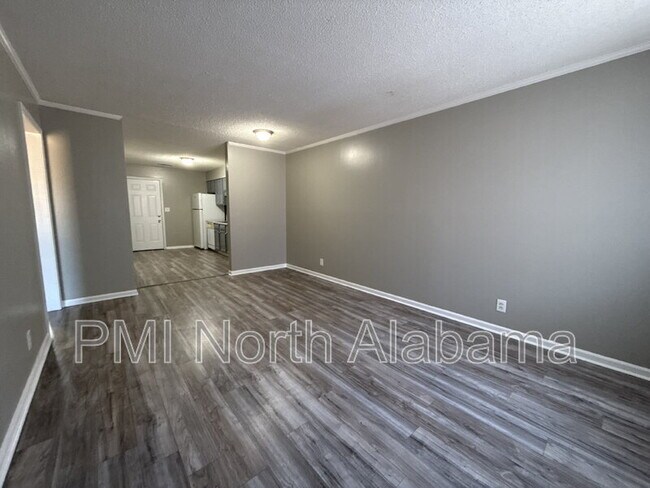 Building Photo - 4424 Torrance Dr NW