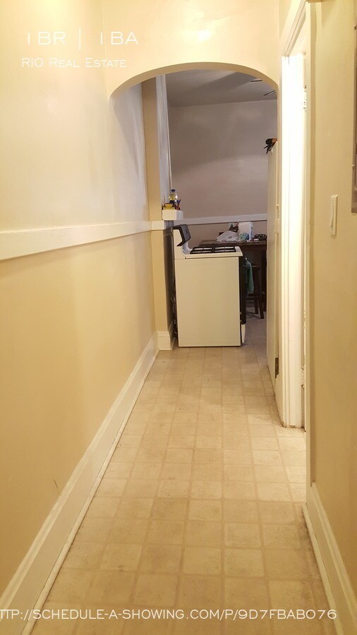 Building Photo - Awesome 1BR with Beautifully Exposed Brick!