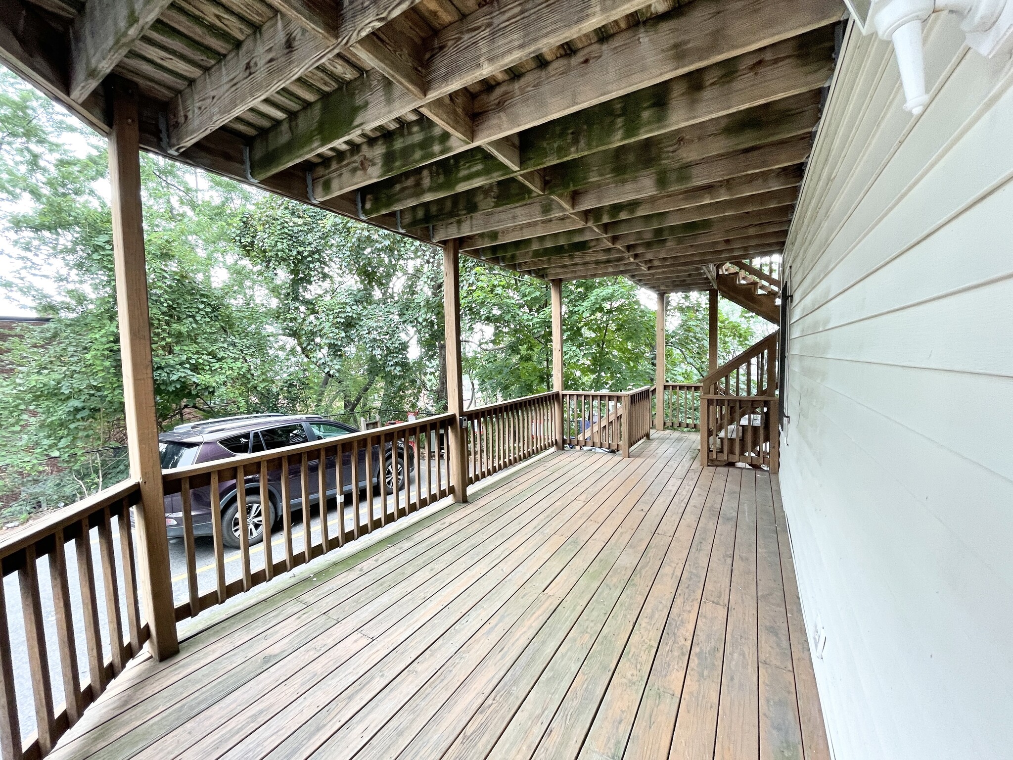 Building Photo - 15 Sunset St