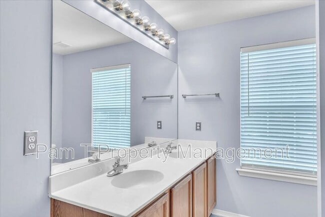 Building Photo - 37 Timber Crest Ct