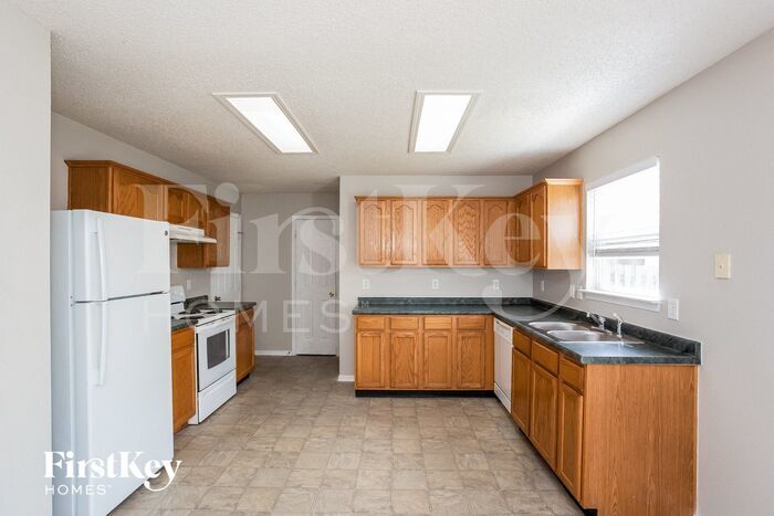 Building Photo - 10023 Sapphire Berry Ln