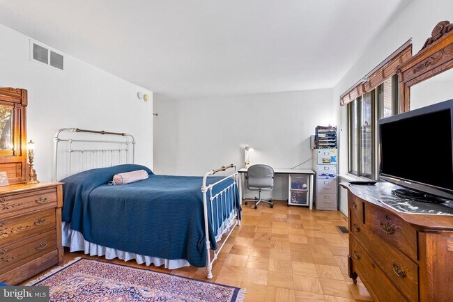 Building Photo - 110 Cross Keys Rd