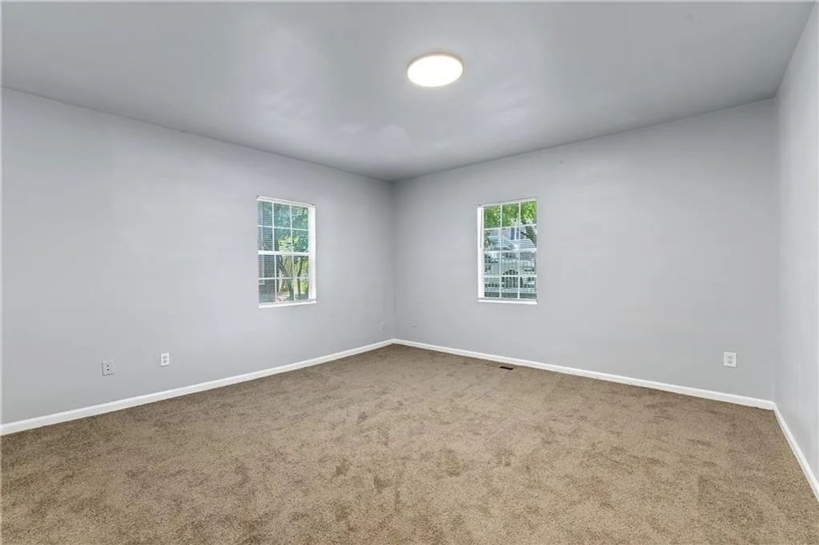 Building Photo - 1415 Eric St SE