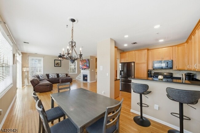 Building Photo - 154 George Russell Way