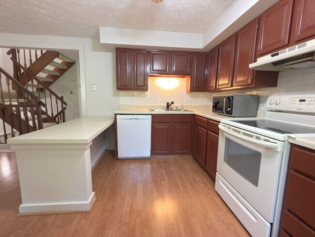 Building Photo - 5519 Inverness Woods Ct