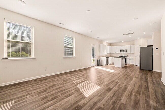 Building Photo - Spacious 4-Bedroom Gem with 2.5 Baths –2216 Sussex Road in York, SC with Clover Schools! Monthly ...