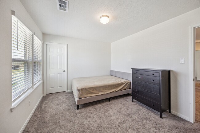 Building Photo - 25535 Cartington Ln