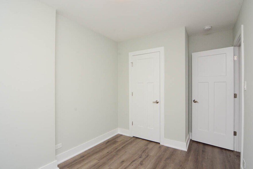 Building Photo - 730 St Johns Ave